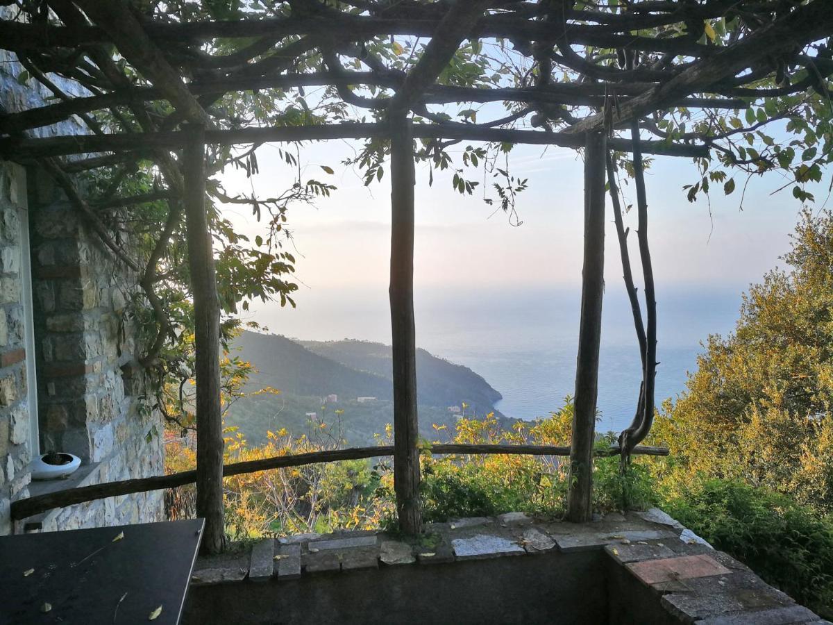 Cottage La Torre Del Pittore Bonassola Exterior photo